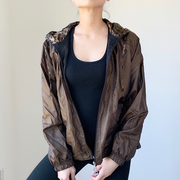 Windbreaker with hooded animal print . - Picture 5 of 5